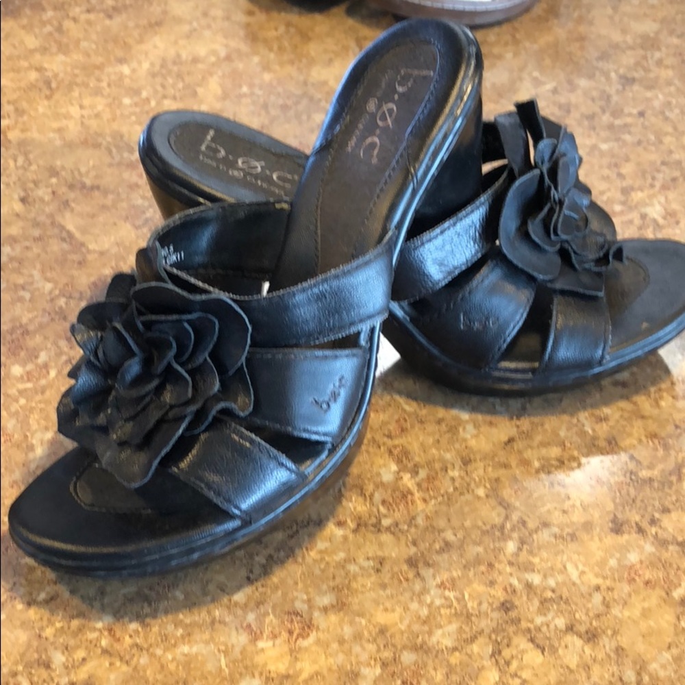 Born sandals
